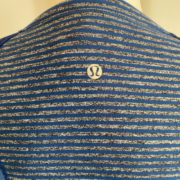 Lululemon Run Ice Queen‎ Long Sleeve Blue Gray Size 8 - Picture 6 of 8